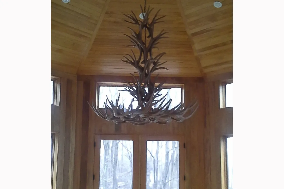 Antler Chandelier - 12 Light L Mule (37"W x 40"H)