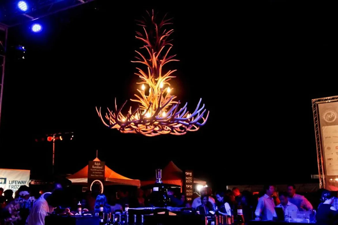 Antler Chandelier - 16 Light XL Mule (50"W x 51"H)