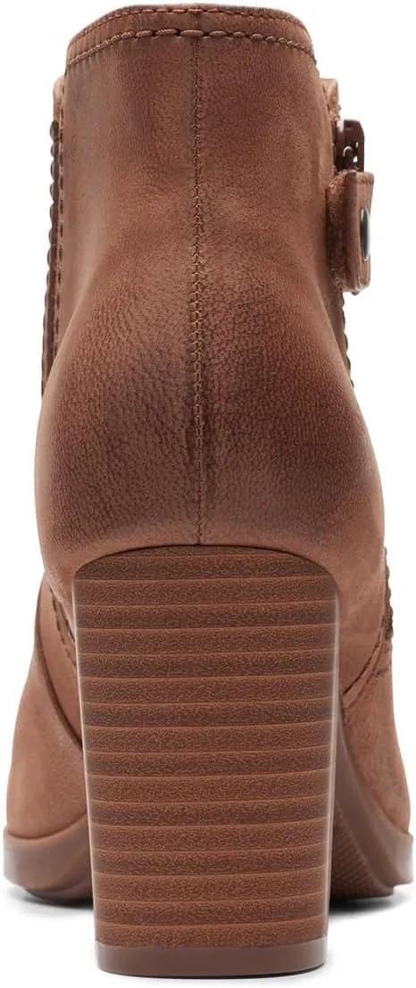 Clarks Women's Bayla Glow Fashion Boot