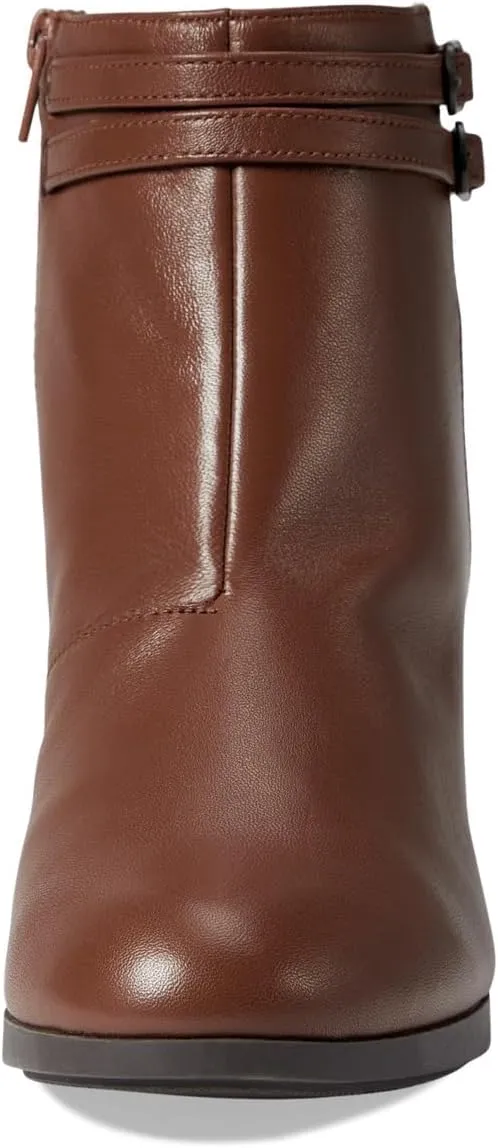Clarks Women's Bayla Light Fashion Boot