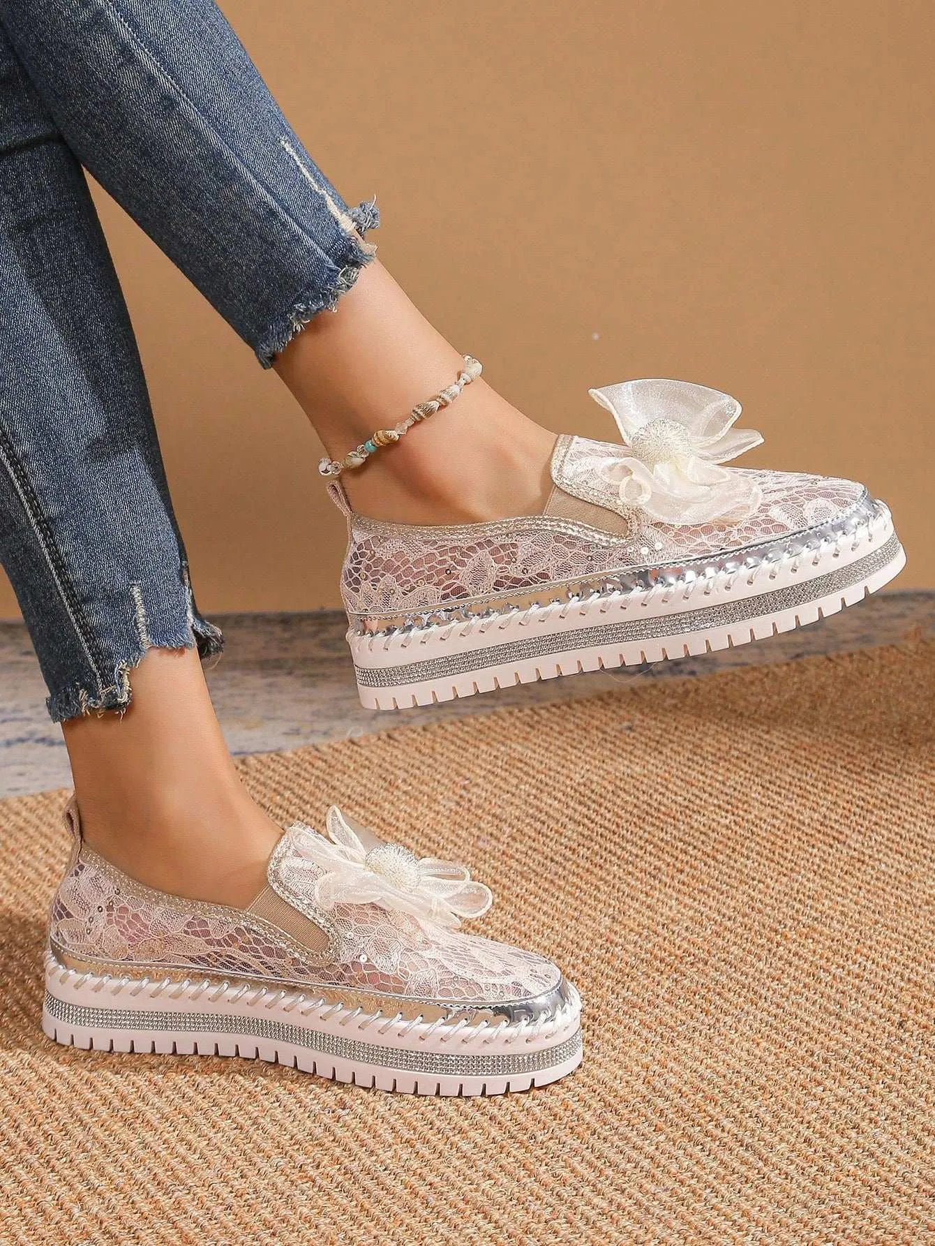 Elegant Handmade Mesh Casual Sports Shoes for Women – Breathable, Floral