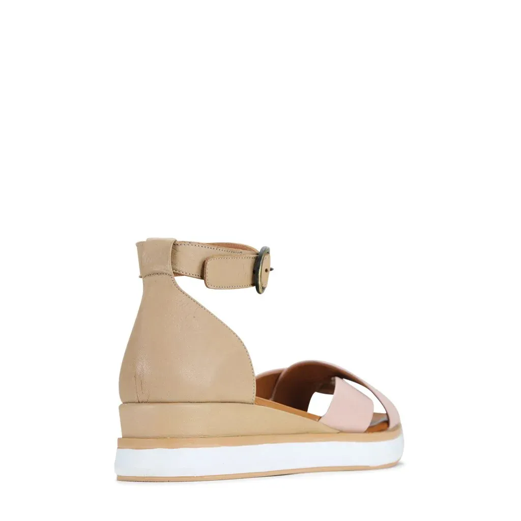EOS Ista Tan/Blush Leather Sandal