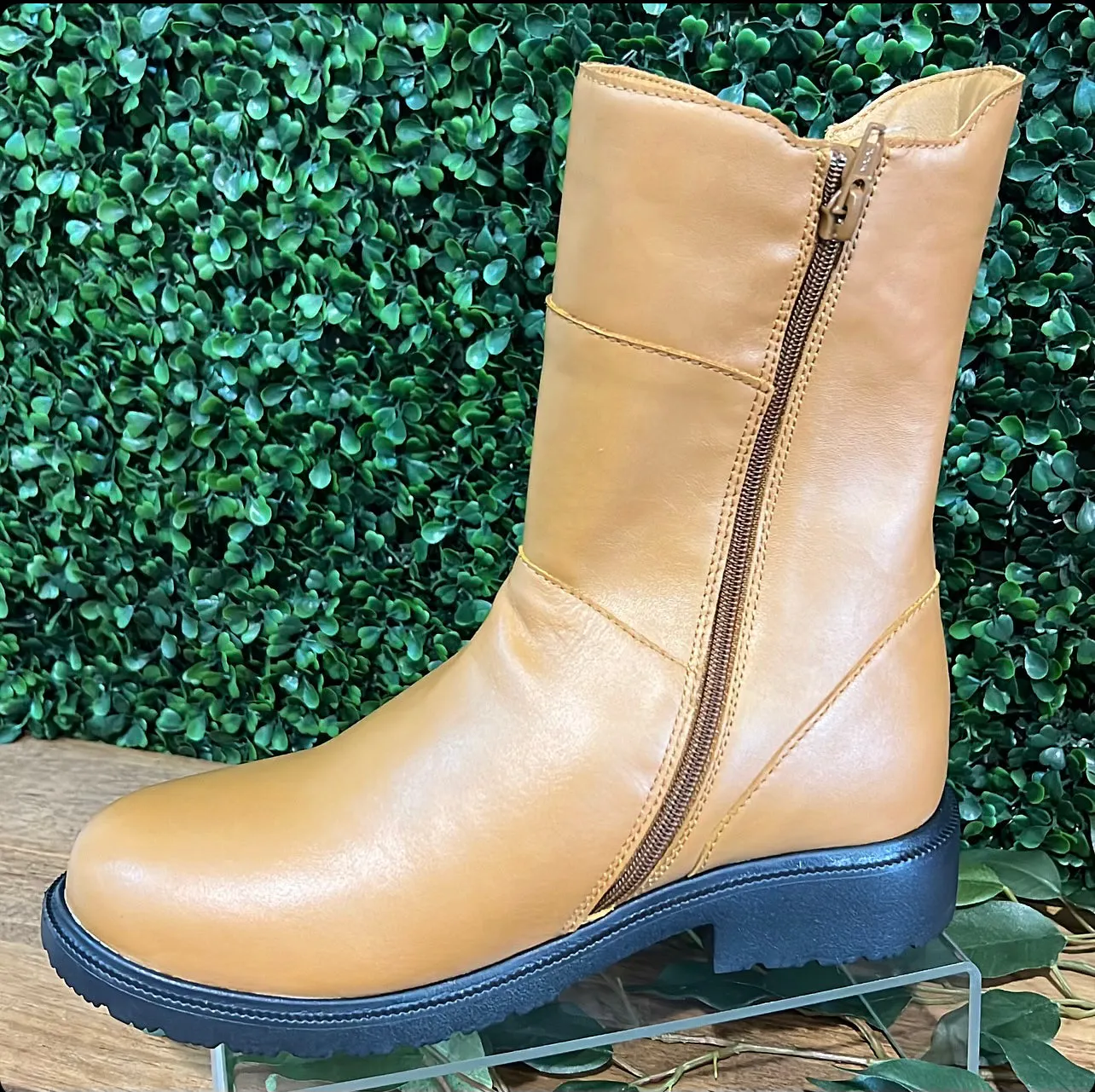 Human Premium Leather Boots - Summer