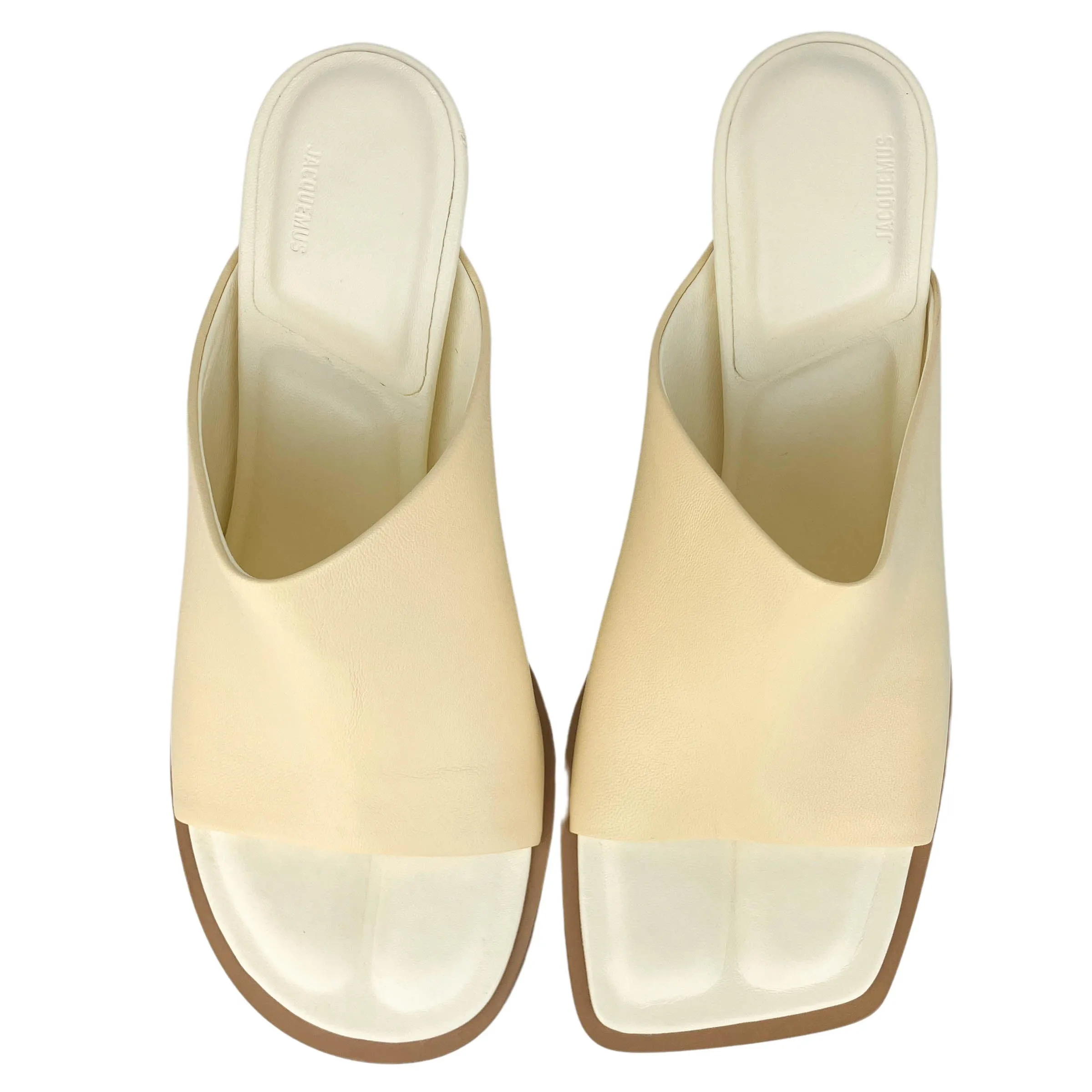 Jacquemus Les Mules Carrés Ronds Mules in Cream