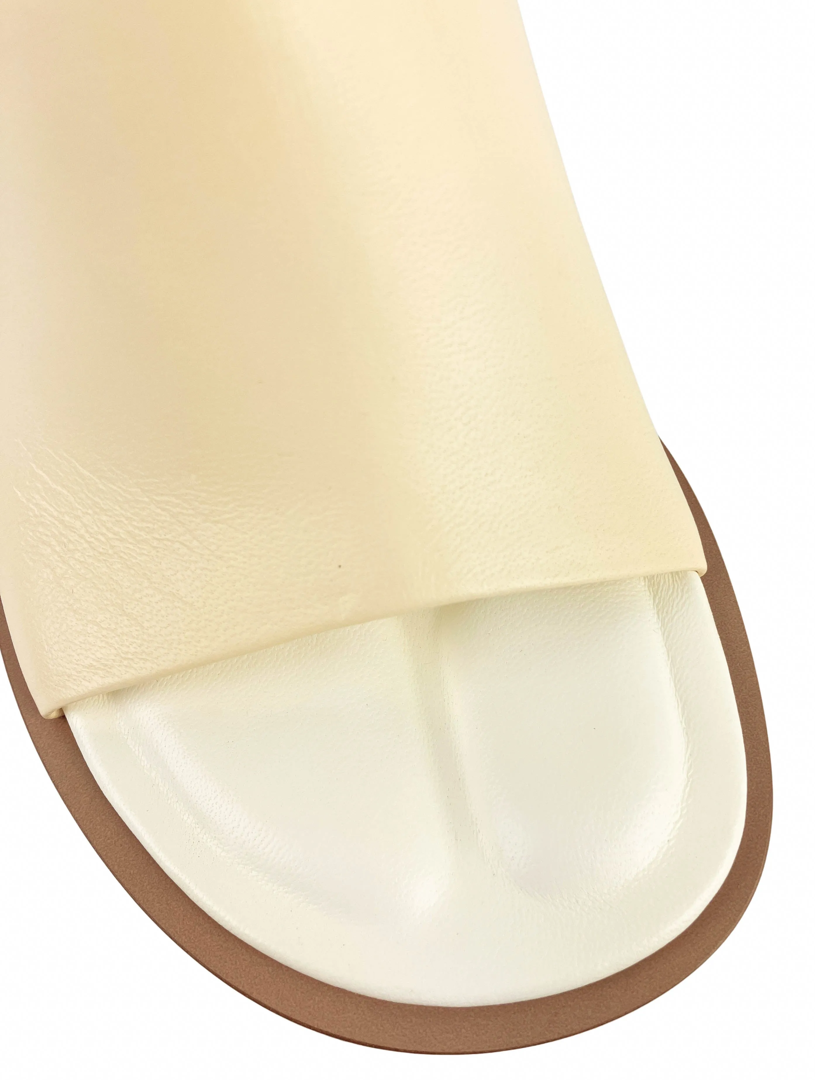 Jacquemus Les Mules Carrés Ronds Mules in Cream