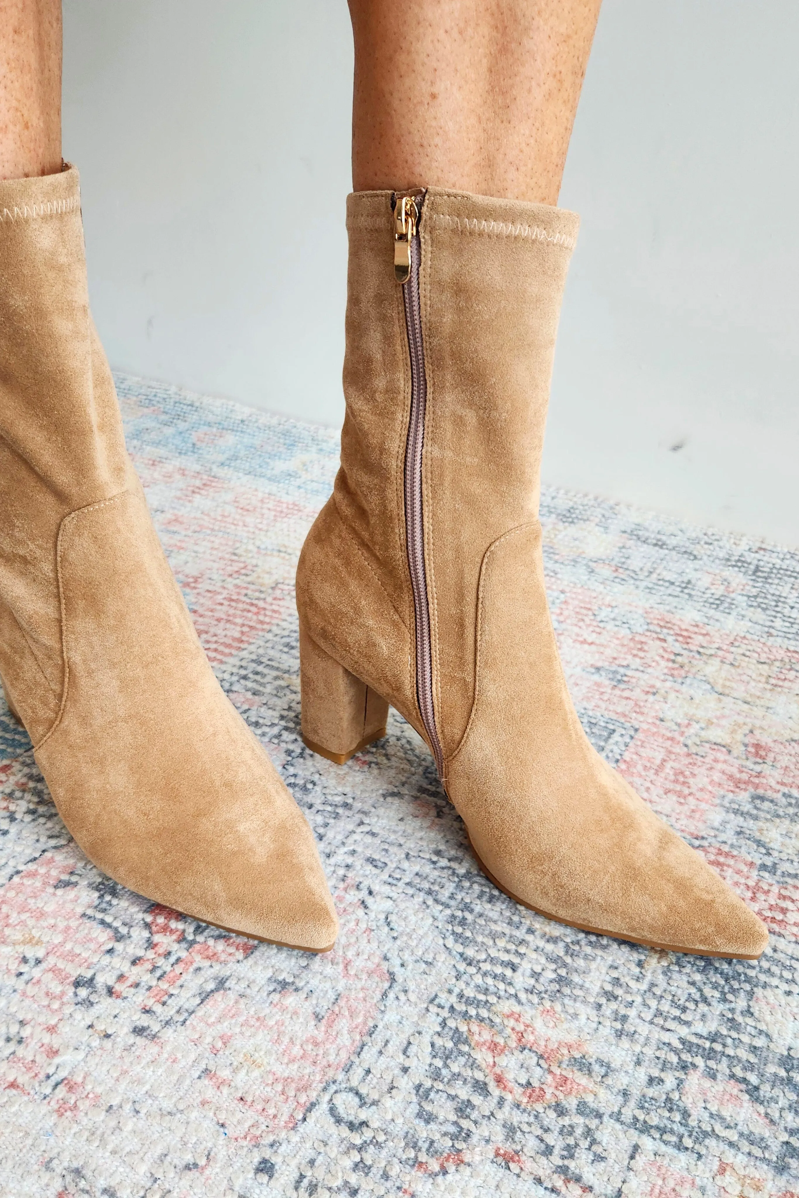 Nider Point Boot - Camel Microsuede