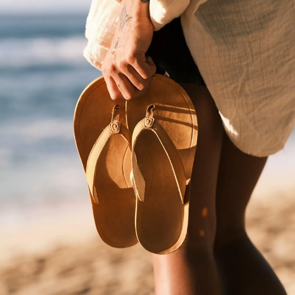 OLUKAI Southshore Women's Everyday Leather Sandals, Full-Grain Leather, Non-Marking Rubber Traction Pads & Compression Molded Footbed