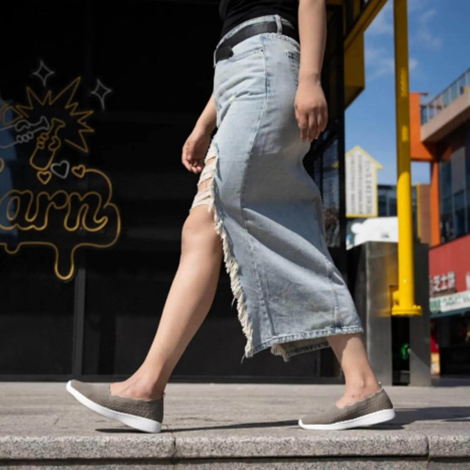 Puxowe Women's Slip on Walking Loafer Shoes-Lightweight Flat Shoes for Women Low-Top Round Toe Knit Memory Foam Sneaker