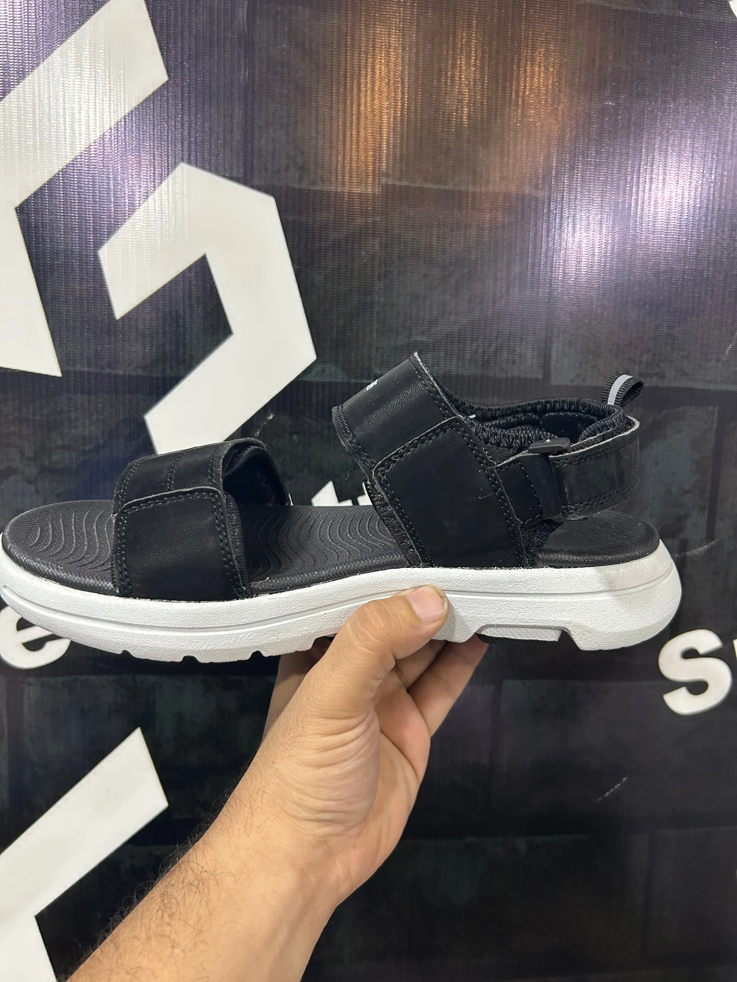 SK - Sandal - D7 - Black White