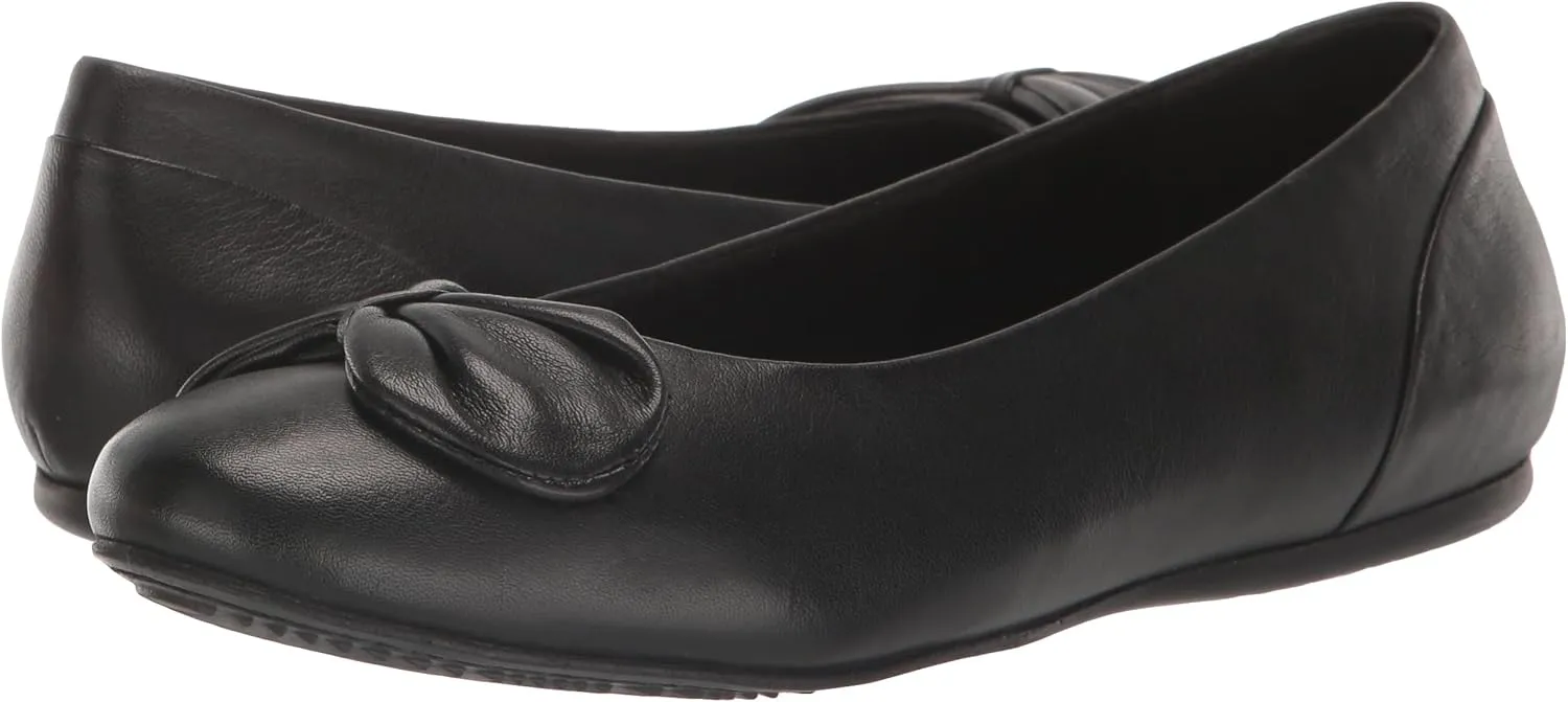 SoftWalk Women's Sofia Loafer Flat