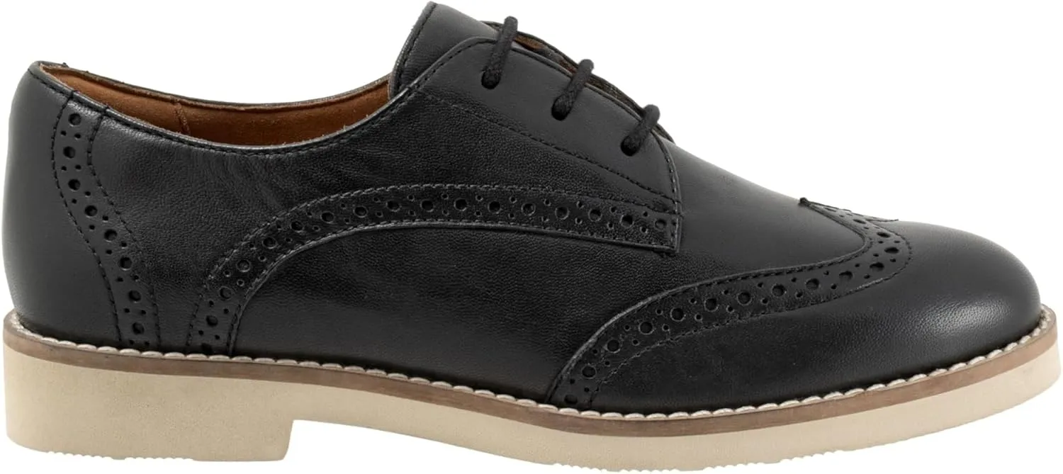 SoftWalk Women's Willet Oxford