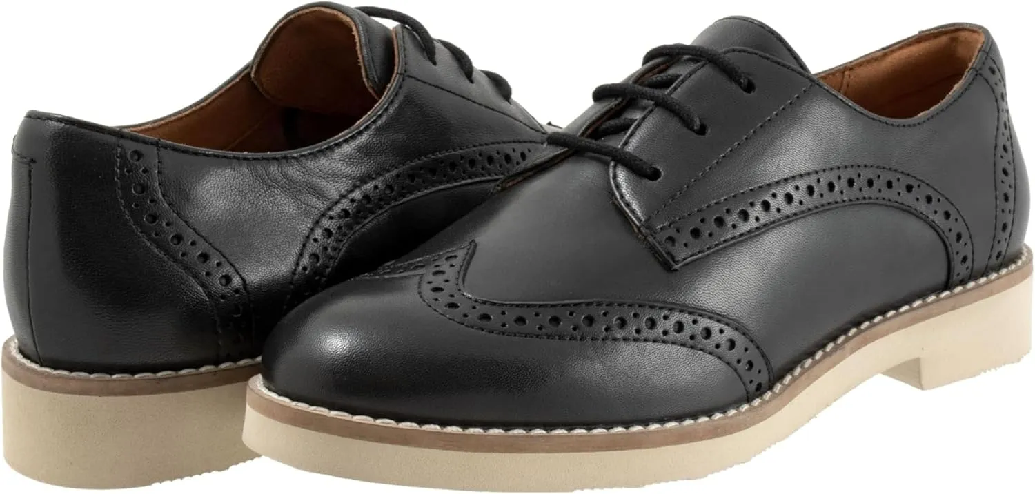 SoftWalk Women's Willet Oxford