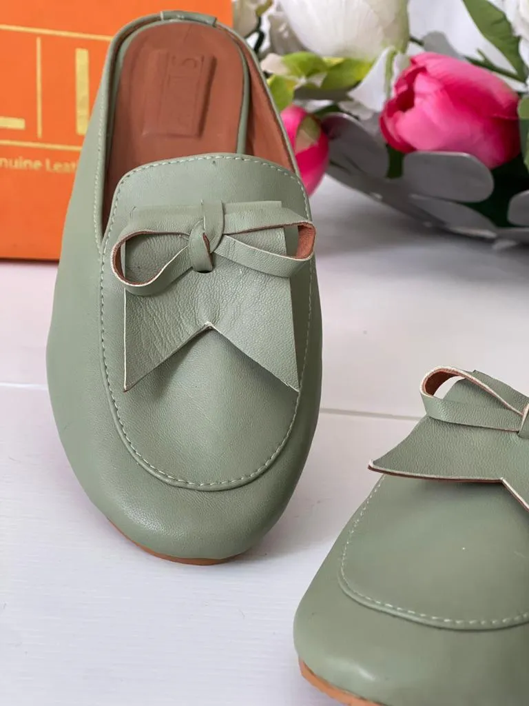 Stylish and Unique Pure Leather Mule Flat in Gray