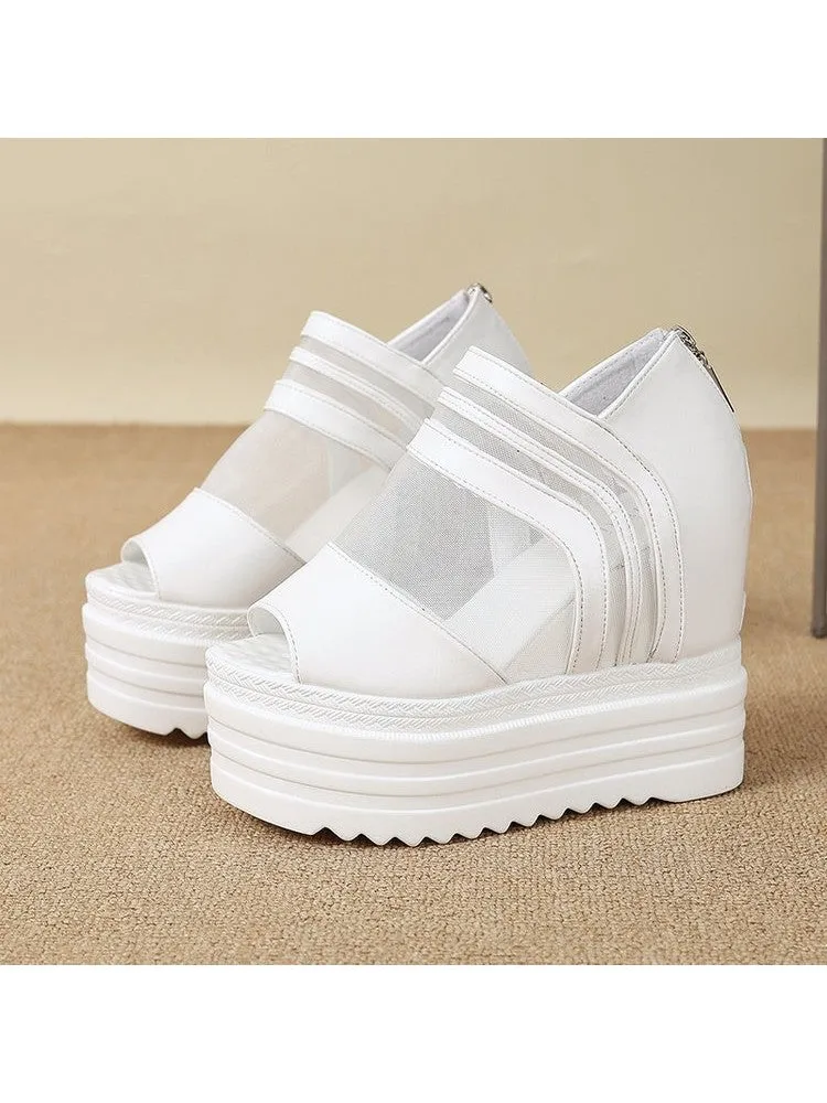 Stylish Summer Chic: Elegant Women's Sandals with Sleek Design