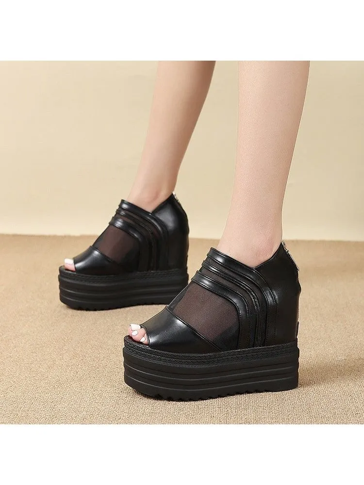 Stylish Summer Chic: Elegant Women's Sandals with Sleek Design