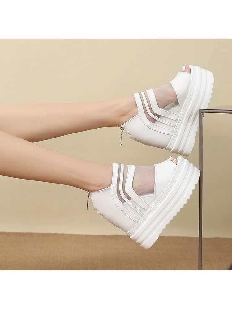 Stylish Summer Chic: Elegant Women's Sandals with Sleek Design