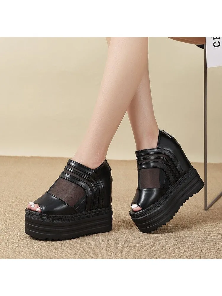 Stylish Summer Chic: Elegant Women's Sandals with Sleek Design