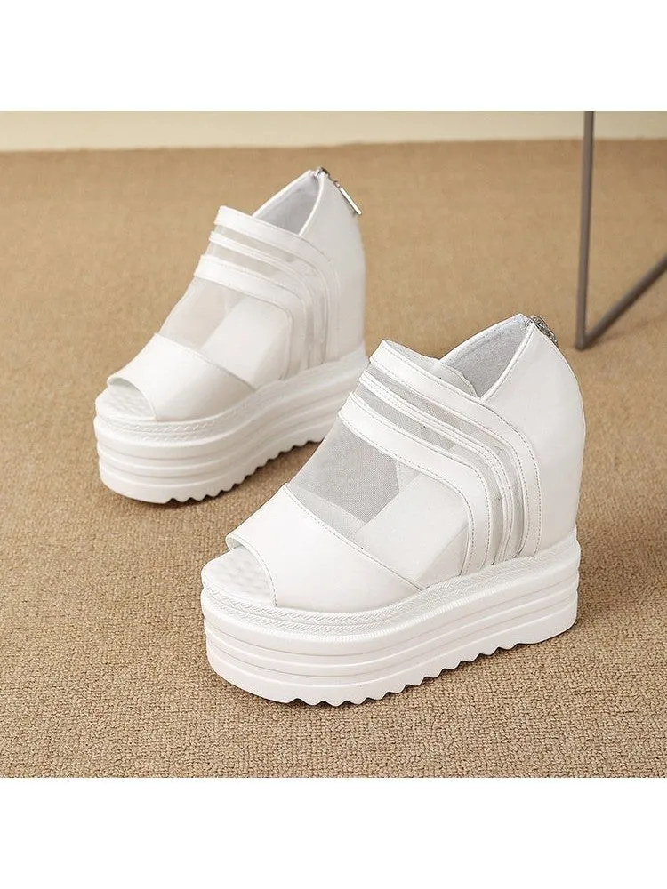 Stylish Summer Chic: Elegant Women's Sandals with Sleek Design