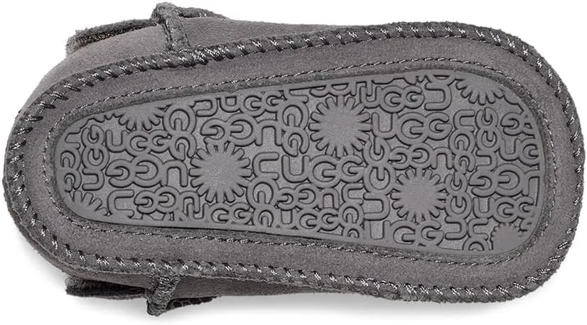UGG Unisex-Baby Classic Fashion Boot