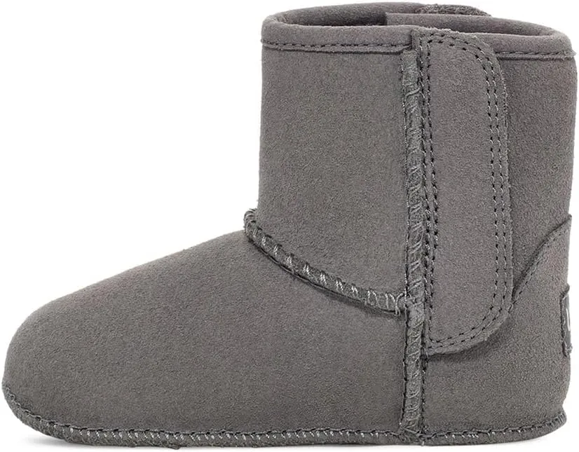 UGG Unisex-Baby Classic Fashion Boot