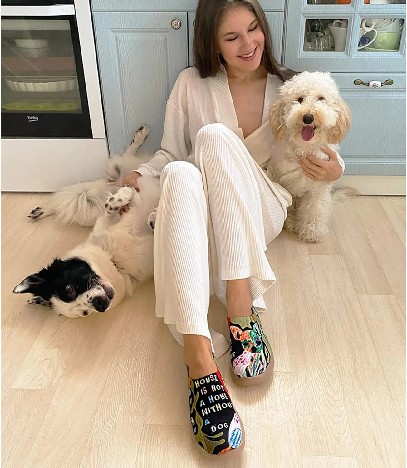 UIN Women's Slip-On Shoes Comfortable Breathable Knit Casual Footwear Stylish Travel-Friendly Loafers
