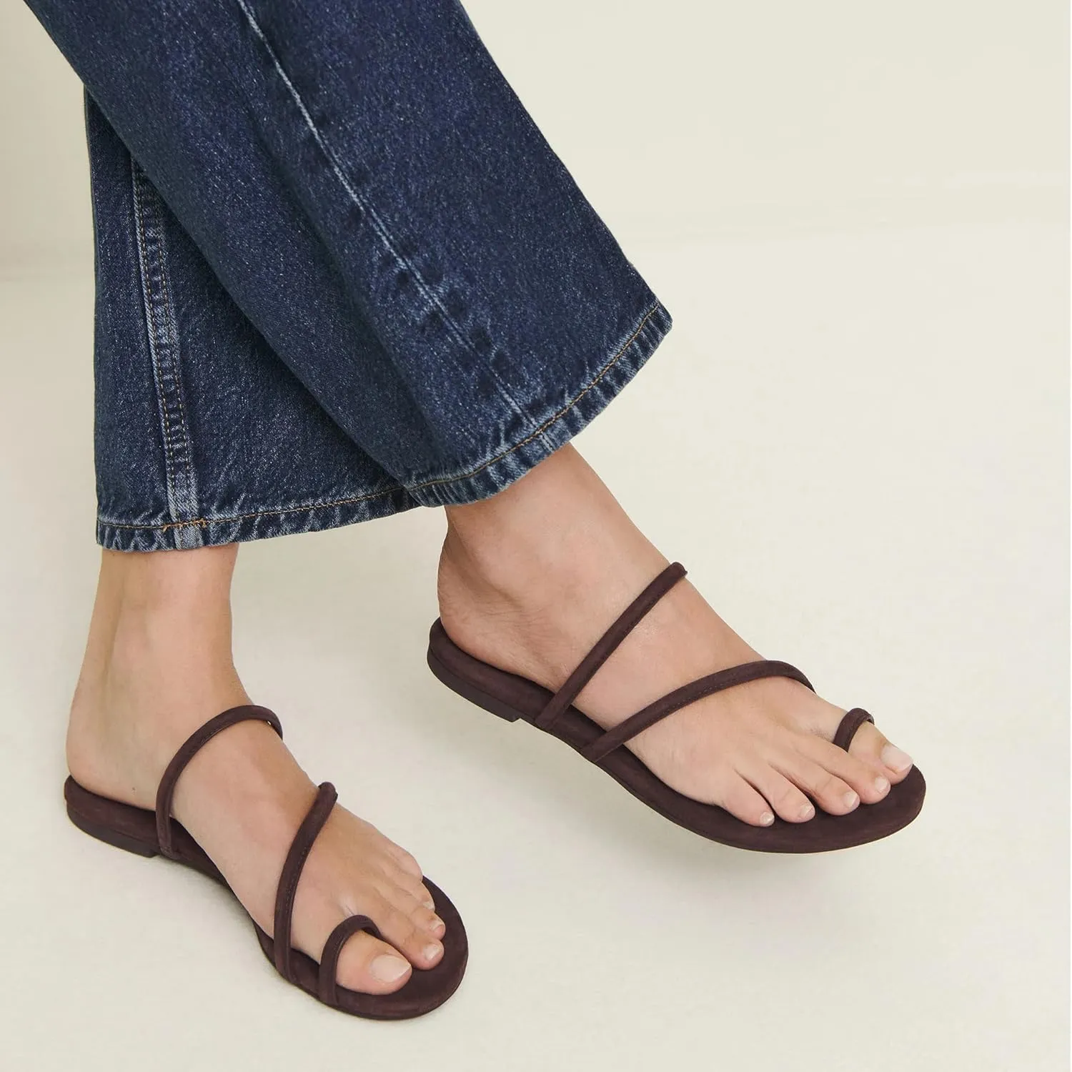 Women's Strappy Flat Sandals Slip On Slides Toe Ring Slippers with Cross Strap Comfortable Open Toe Summer Flats Shoes