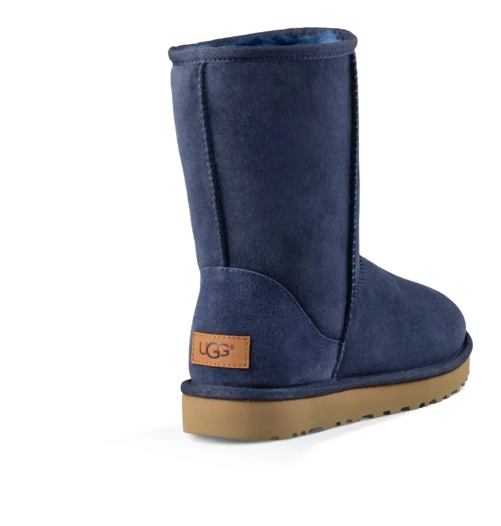Women’s UGG Classic Short II – Timeless Comfort & Style
