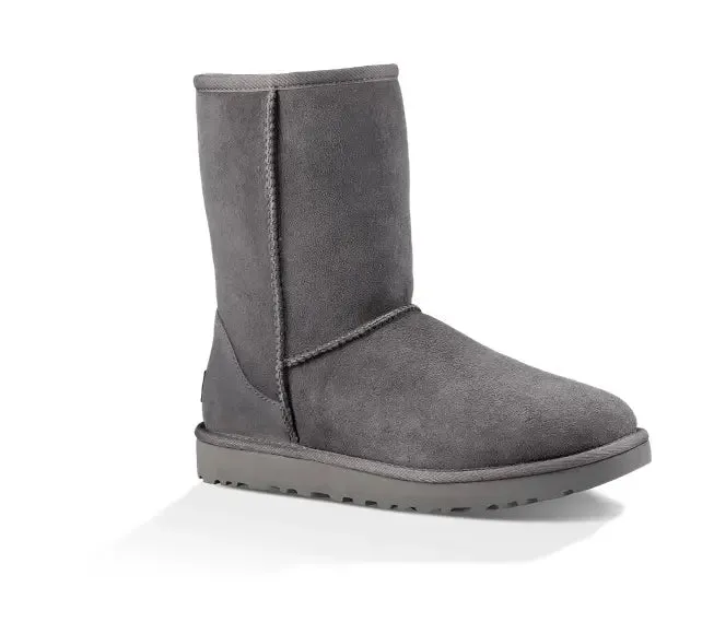 Women’s UGG Classic Short II – Timeless Comfort & Style