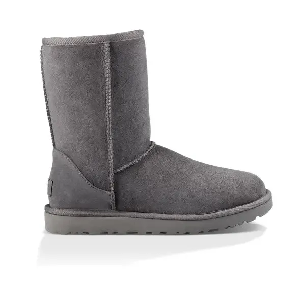 Women’s UGG Classic Short II – Timeless Comfort & Style