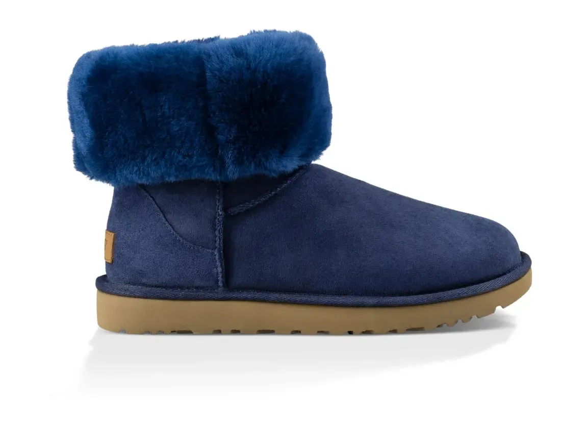 Women’s UGG Classic Short II – Timeless Comfort & Style