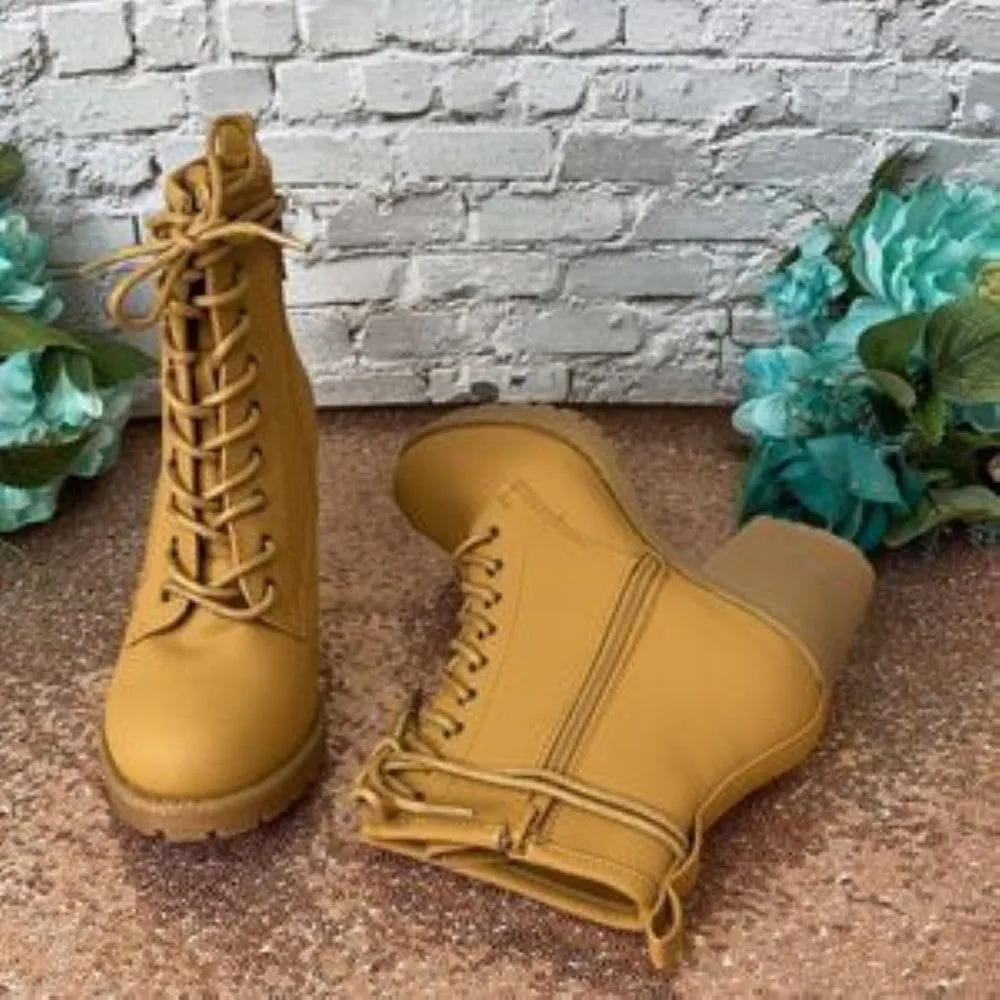 ZiGi Soho Light Brown Kourtlan Lace-Up Booties 7M